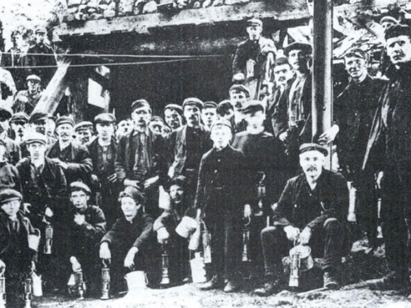 Tuireadh Airson Leinibh-Gille